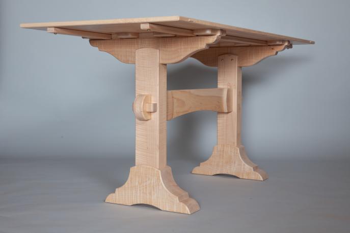 kkitchen table, maple table, solid wood table, curly maple, Breakfast nook, custom kitchen, bench, bench with storage, L-shaped bench 